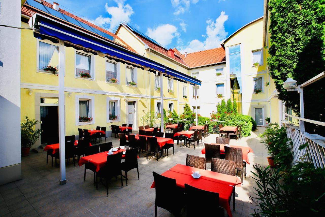 Hotel Korona Wellness, Rendezveny Es Borszalloda Эгер Экстерьер фото